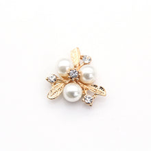 Load image into Gallery viewer, Pearl Flower Three Pearl Leaves Alloy Diamond Flowers Pendant Accessories